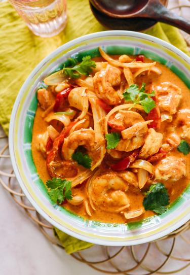 Krevetový salát, kokosové curry